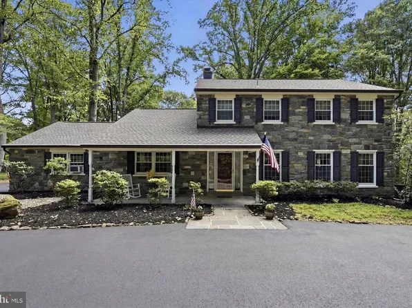 401 Walnut Hill Rd, West Chester, PA 19382