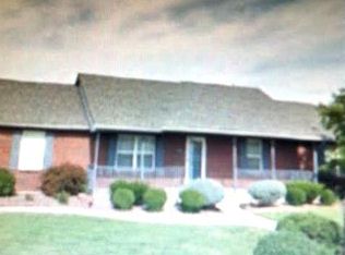 901 Dayspring Ln, Trenton, OH