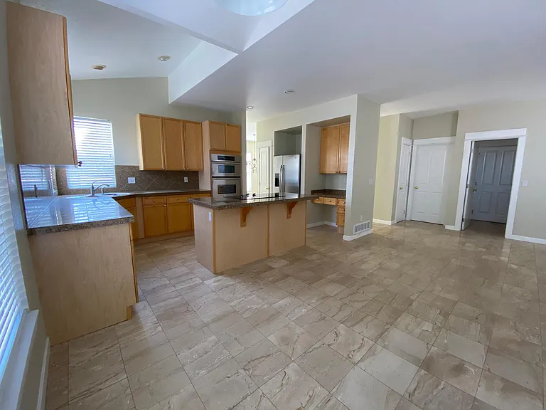 16449 Homestead Ct — Photo 9