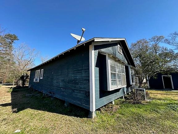 3rd image of 1175 Evangeline Rd