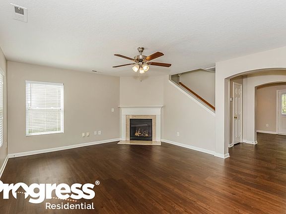 3rd image of 11720 Village Pond Dr