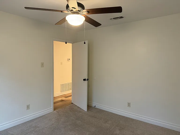 1302 Blueridge Pkwy — Photo 23