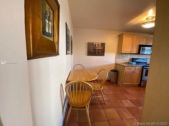 5th image of 2780 NE 183rd St APT 816
