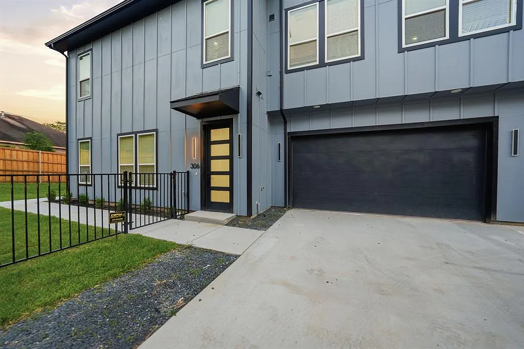 3 bed, 2.5 bath, 2399 sqft, $3,700 — Photo 1