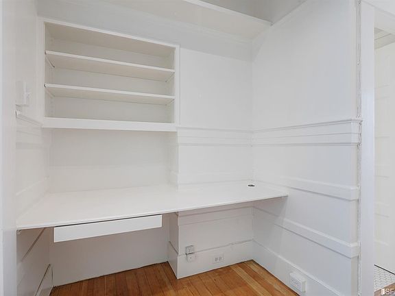 5th image of 2664 Baker St #2662