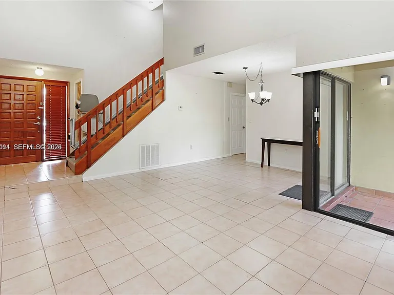 2500 SW 113th Ct — Photo 7