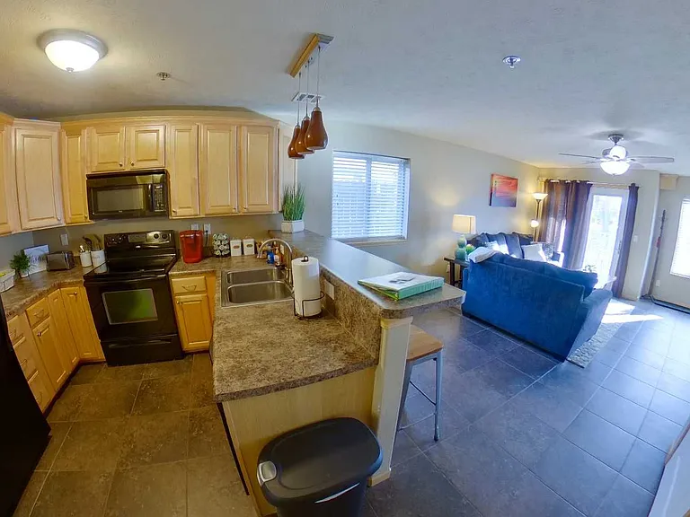916 Bluemont Ave — Photo 11