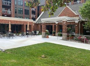 500 County Road B Rd W #204, Roseville, MN 55113