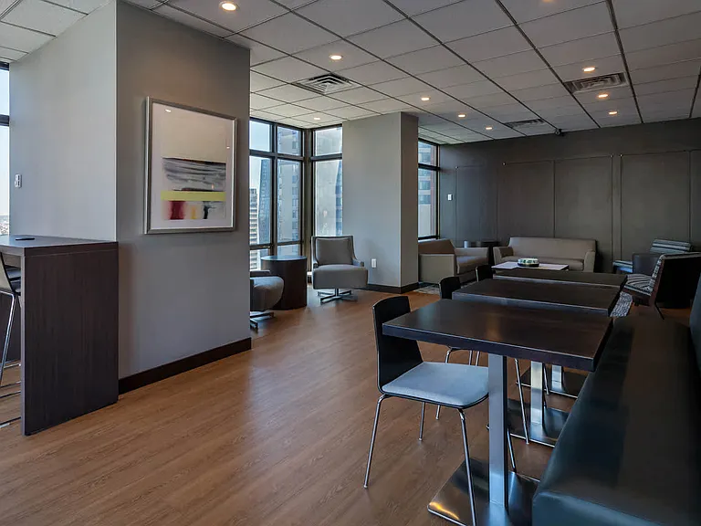 300 E 39th St #10J — Photo 32