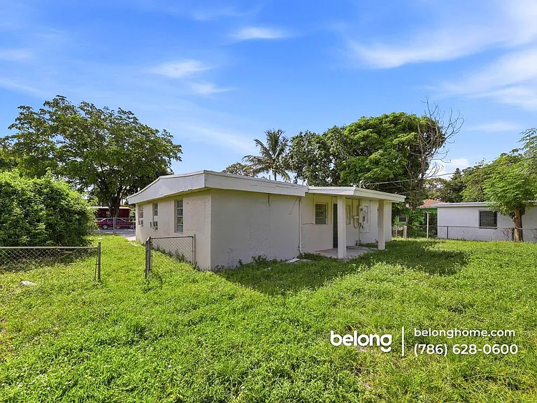 12520 NW 22nd Ct — Photo 6
