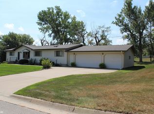 23 17th Ave NE, Hampton, IA 50441