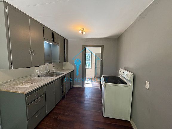 2nd image of 419 SW 3rd St #421