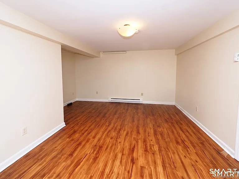 25 W Main St #8 — Photo 2