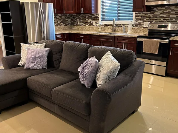 912 8th Ave, Honolulu, HI 96816