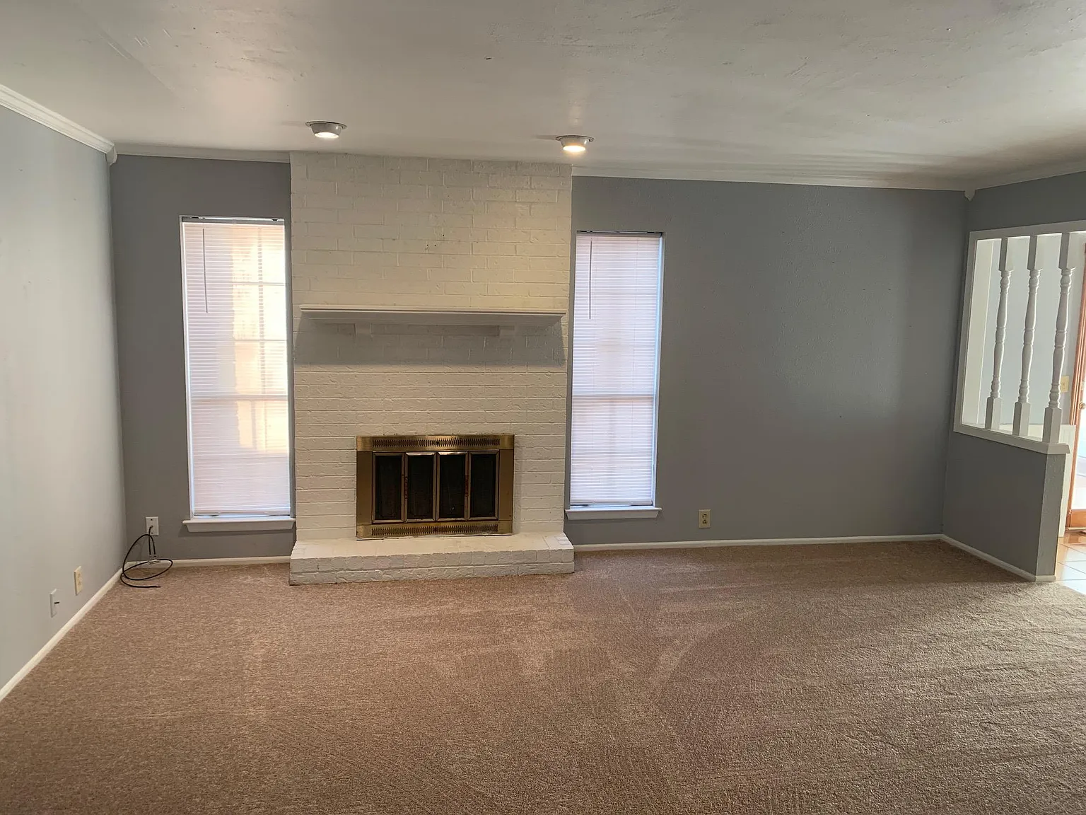 3 bed, 2.5 bath, 1600 sqft, $2,000 — Photo 2