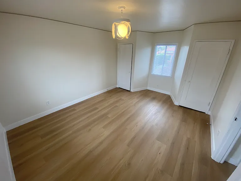 204 Haight Ave — Photo 18