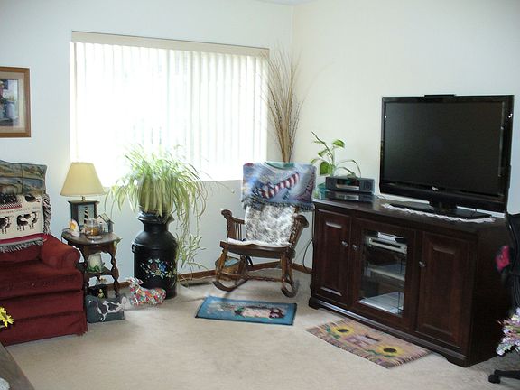 2nd image of 42 Bayberry Dr APT 1