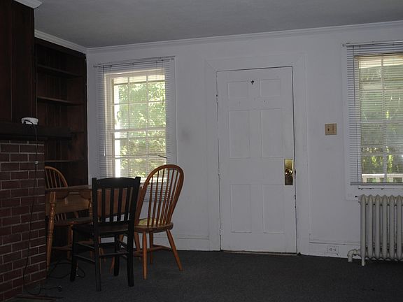 3rd image of 1 Hollybrook Farm Ln #3