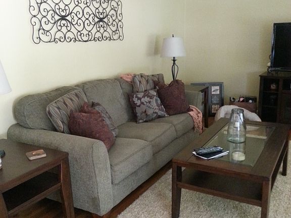 3rd image of 3225 S Wendover Cir