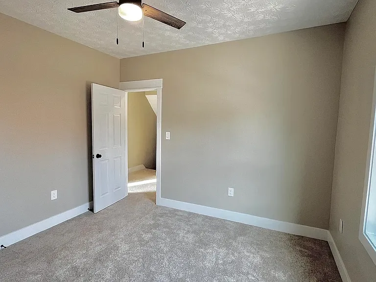 1236 Hermes Ave — Photo 18