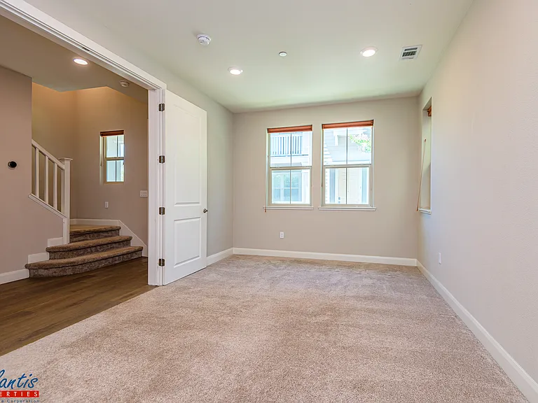 1567 Hidden Creek Ln — Photo 19