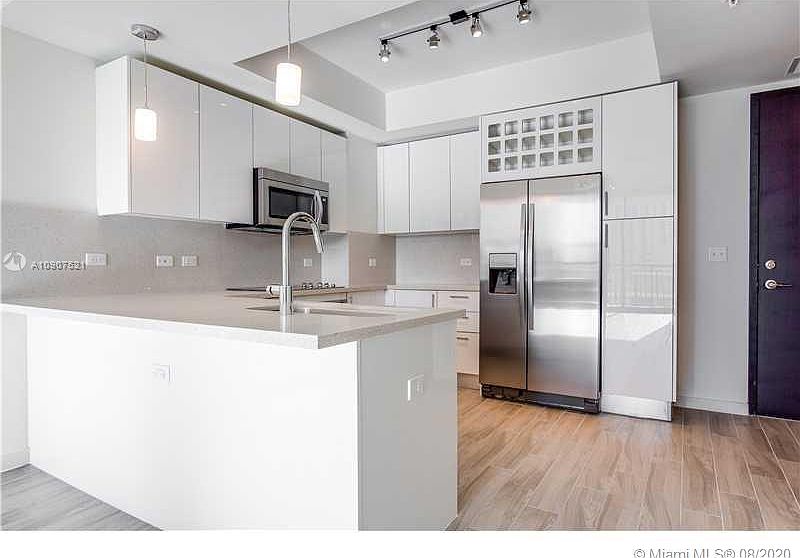 1st image of 999 SW 1st Ave APT 3310
