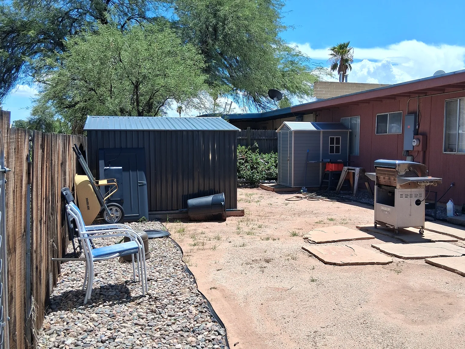 3 bed, 962 sqft, $2,000 — Photo 2