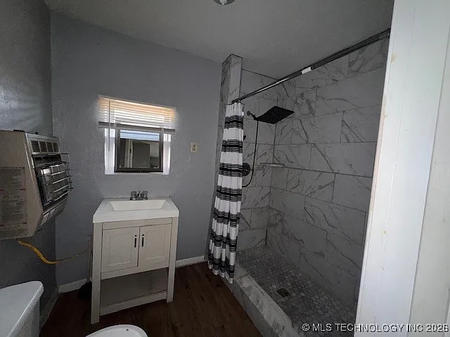 321 S Oak Ave — Photo 5