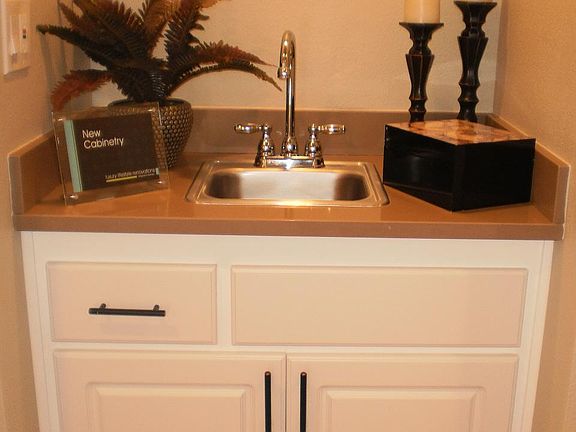 Bar at the the Indigo with convenient outlet to hook your wi