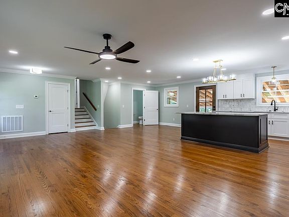 3rd image of 4661 Oakwood Dr