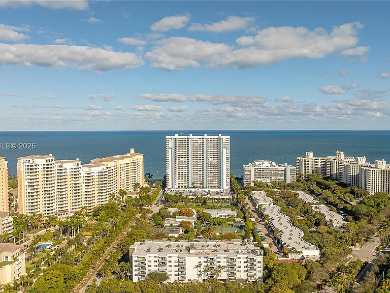 210 Sea View Dr #207 — Photo 33