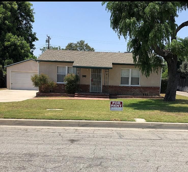 1st image of 4823 Fiesta Ave