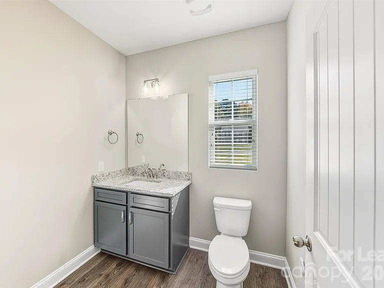 11507 Valley Oaks Ln — Photo 35