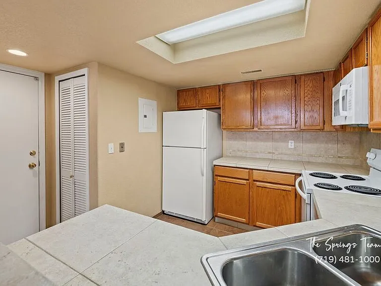 5232 Solar Ridge Dr — Photo 17
