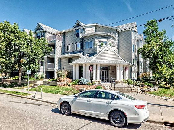 2nd image of 2204 1st St SW #111
