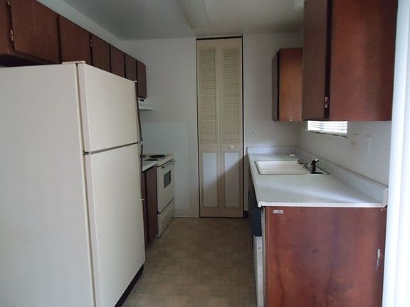 5th image of 222 Ventura Dr