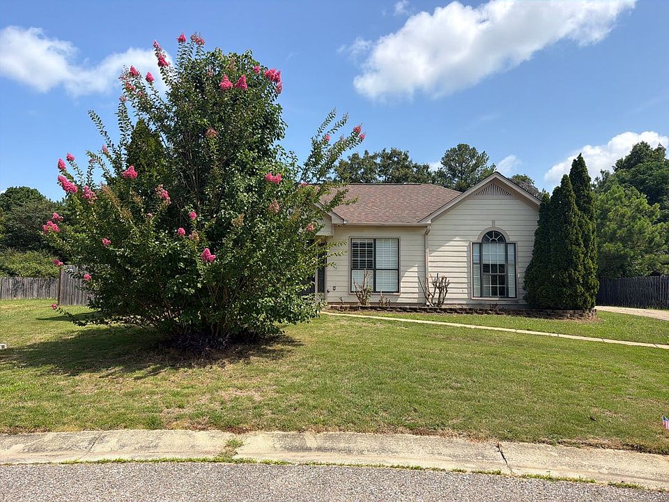 1st image of 464 Camden Cove Cir