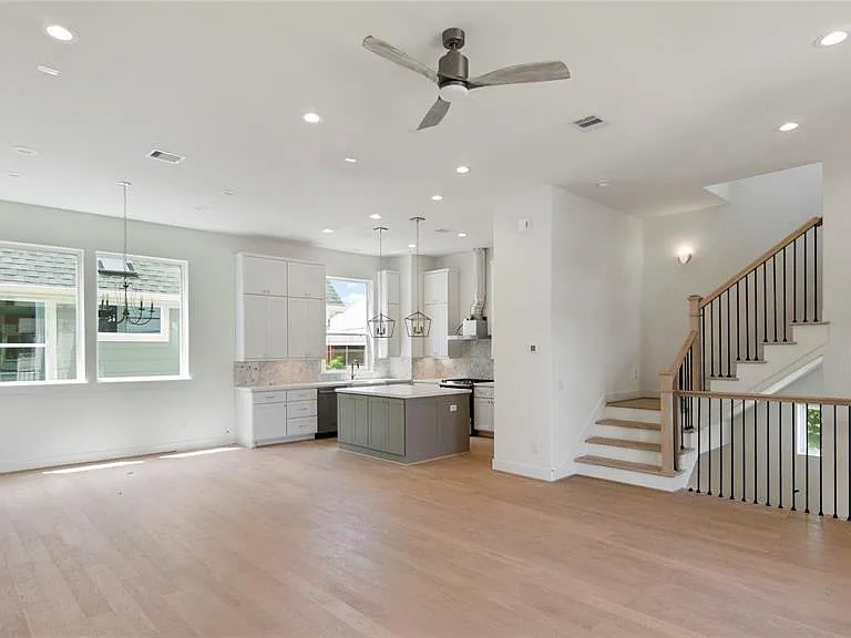 4621 Maxie St — Photo 10