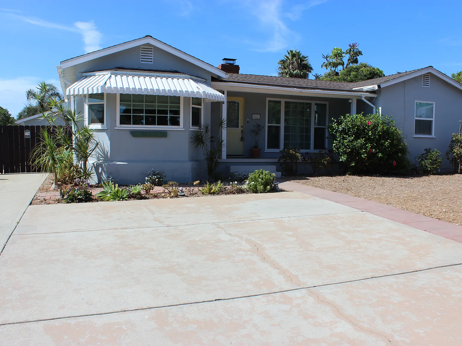 2 bed, 1234 sqft, $3,500 — Photo 1