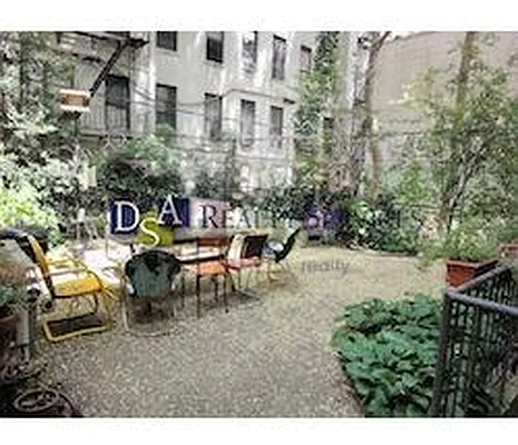 Rented by DSA Realty | media 8