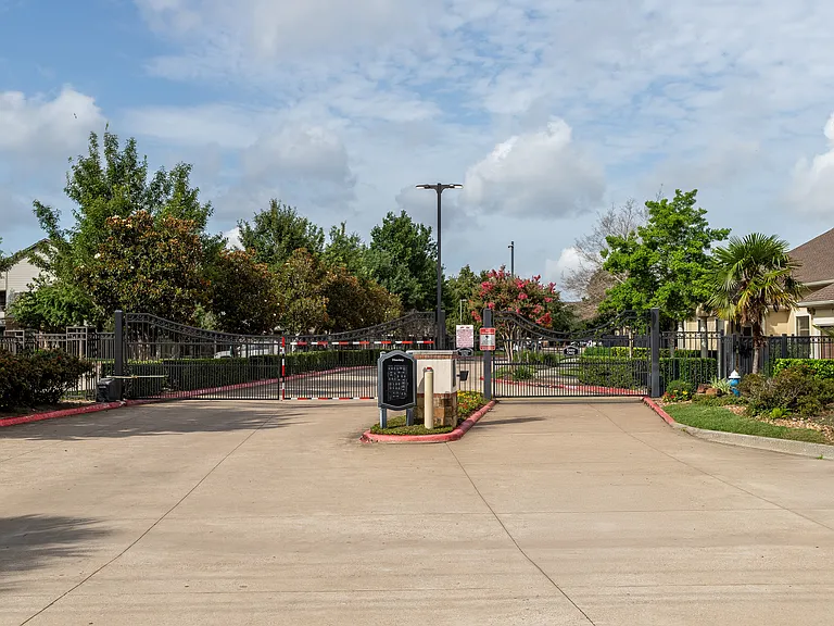 Grand Villas at Cinco Ranch — Photo 38