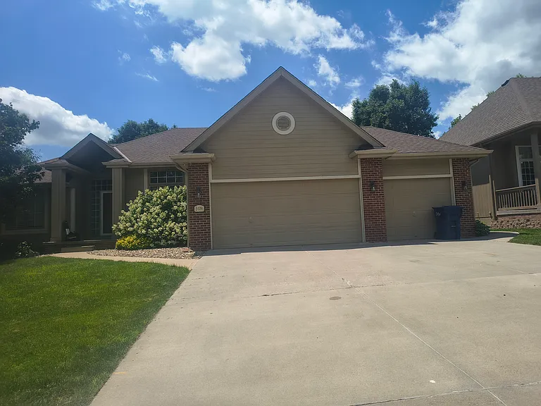 5109 Timberridge Dr — Photo 2