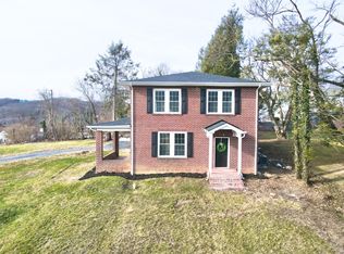205 Mountain View Ave, Bluefield, WV 24701