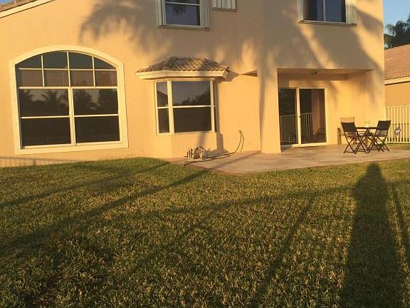 4th image of 19030 NW 10th St