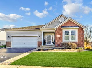 2661 Chesire Ct, Dundee, IL 60118