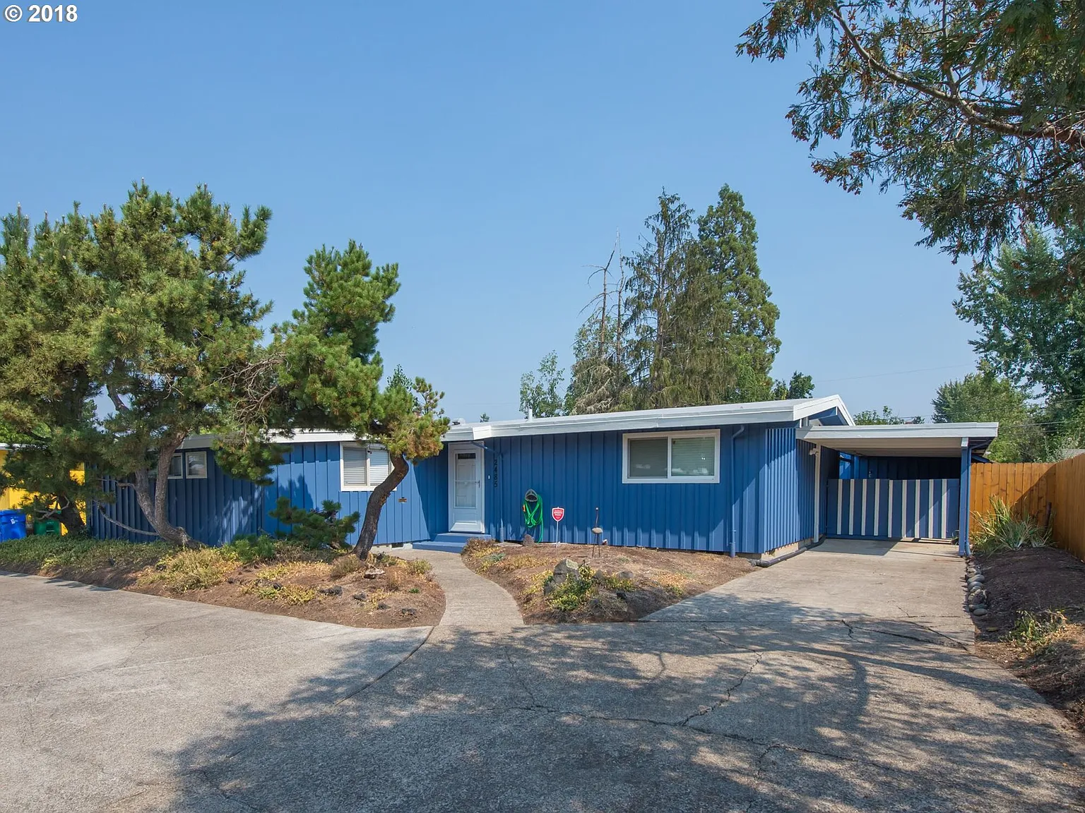 2485 Van Buren St photo 1