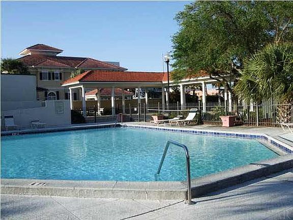 3rd image of 606 Port Royal Way