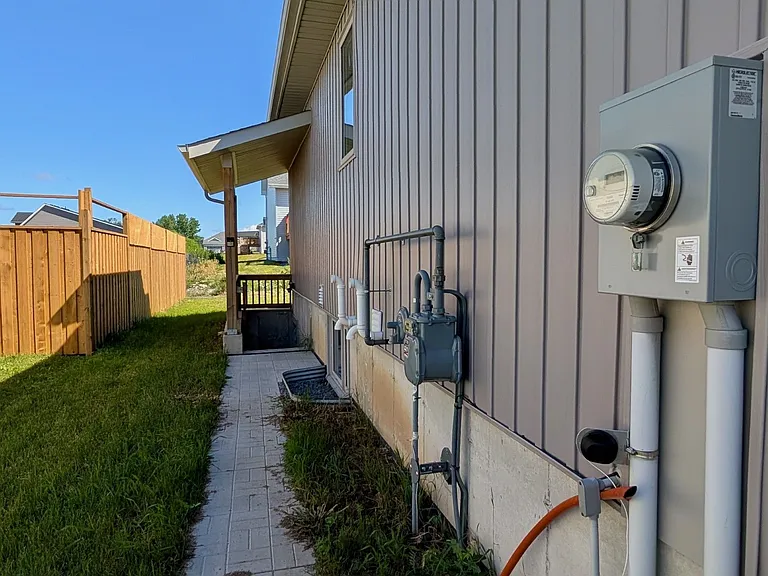 38 McFarland Dr #BASEMENT — Photo 12