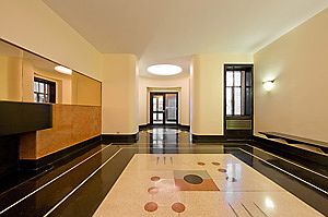 2nd image of 165 W 20th St APT 6C