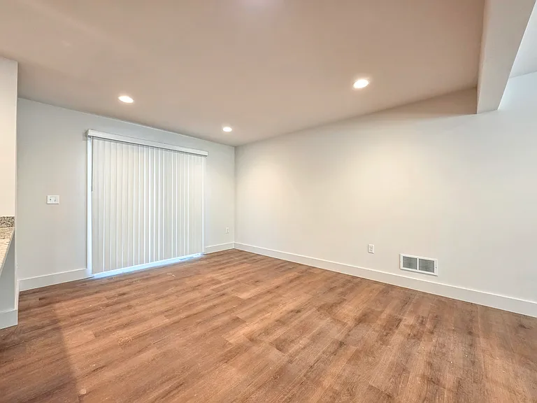 267 Locust St — Photo 11